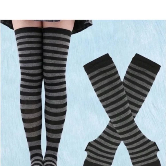 Starry Night Black and Gray Lingerie Set - Picture 5 of 11